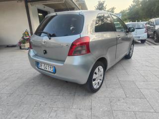 TOYOTA Yaris usata, con Boardcomputer
