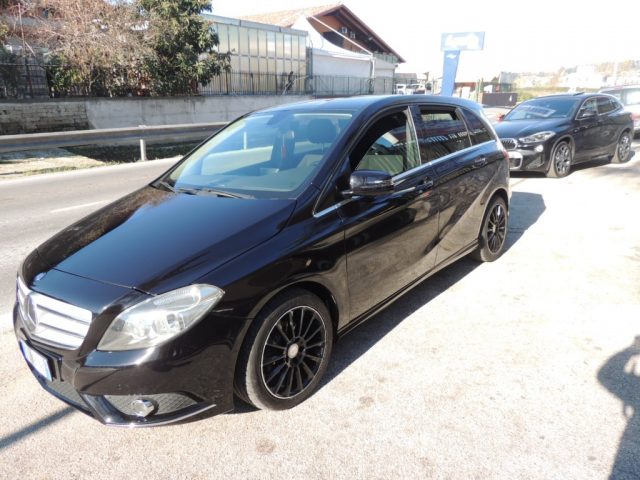 MERCEDES-BENZ B 180 usata, con Airbag