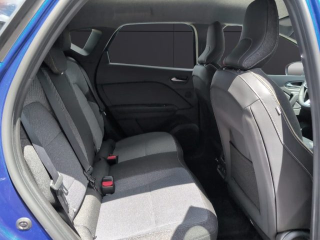 RENAULT Captur usata, con Bracciolo