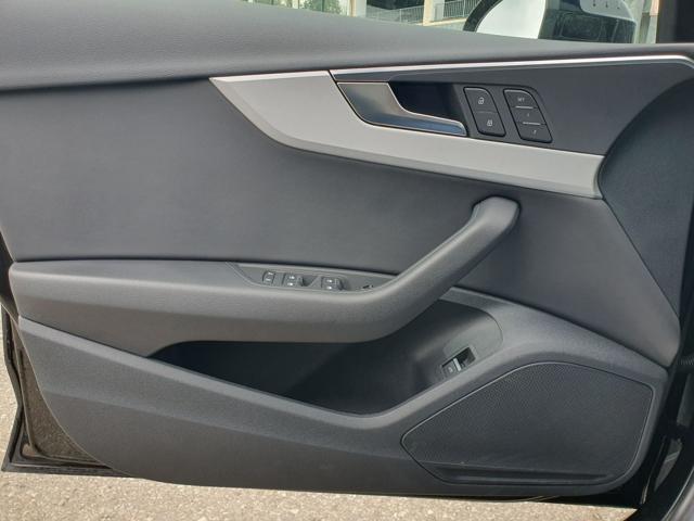 AUDI A4 usata, con Park Distance Control