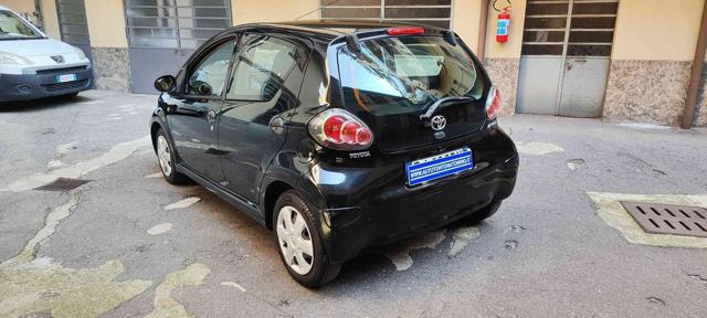 TOYOTA Aygo usata, con Autoradio