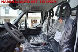 IVECO Daily usata, con Sensori di parcheggio posteriori