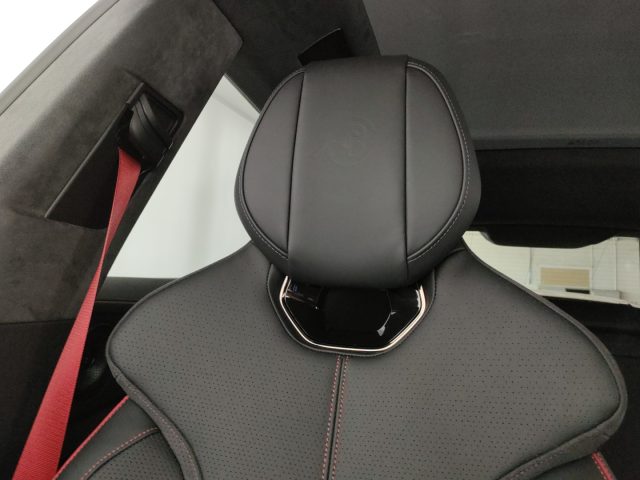 LOTUS Eletre usata, con Volante in pelle