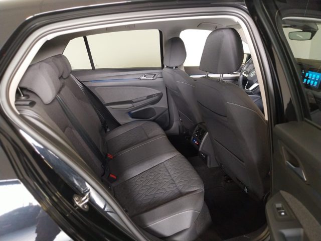 VOLKSWAGEN Golf usata, con Touch screen