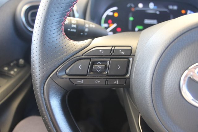 TOYOTA Yaris Cross usata, con Sensore di luce
