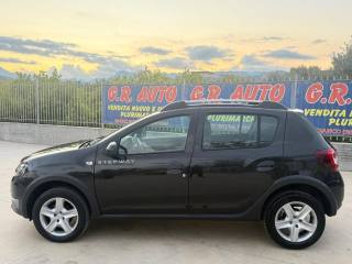 DACIA Sandero usata, con Autoradio
