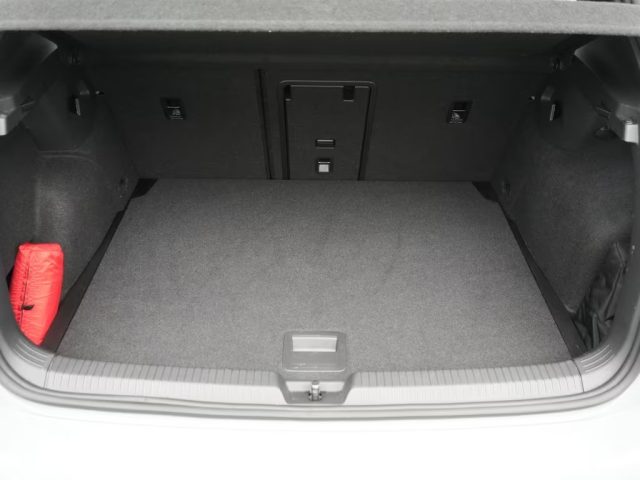 VOLKSWAGEN Golf usata, con Controllo trazione