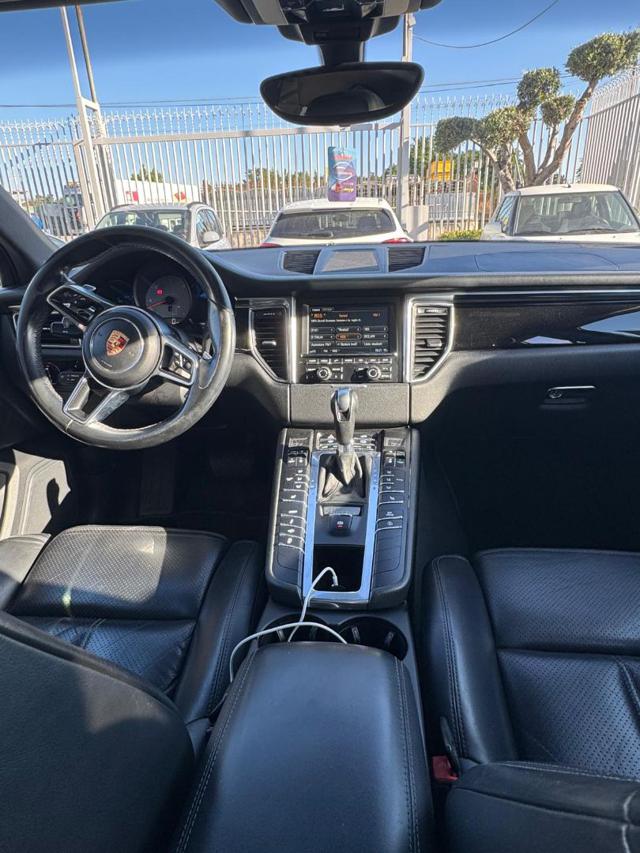 PORSCHE Macan usata, con Controllo automatico clima