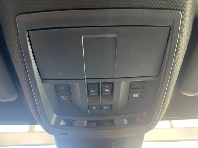 PEUGEOT 3008 usata, con Bracciolo