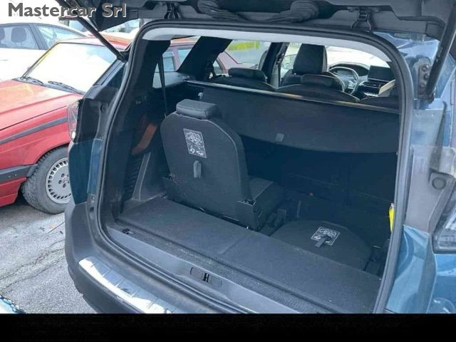 PEUGEOT 5008 usata, con Chiusura centralizzata