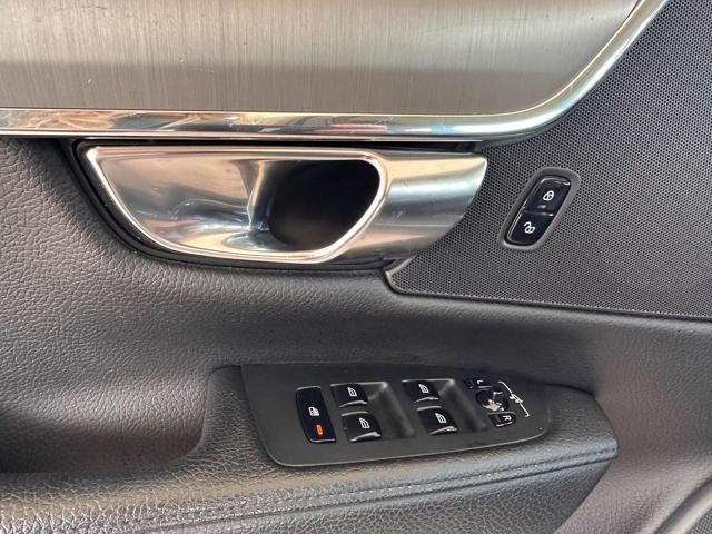 VOLVO S90 usata, con Vetri oscurati
