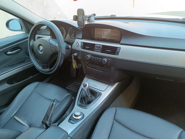 BMW 318 usata, con Controllo automatico clima