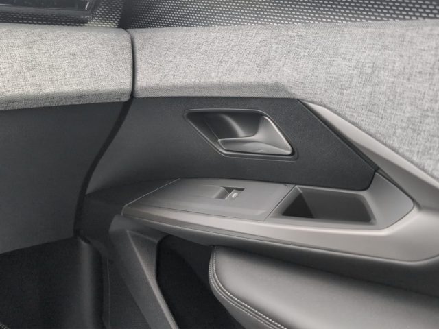 PEUGEOT 3008 usata, con Frenata d