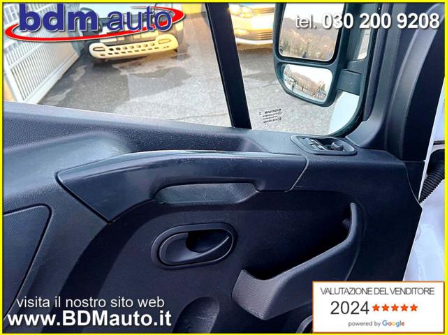 RENAULT Master usata, con USB