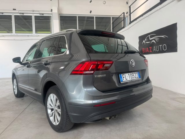 VOLKSWAGEN Tiguan usata, con Airbag laterali