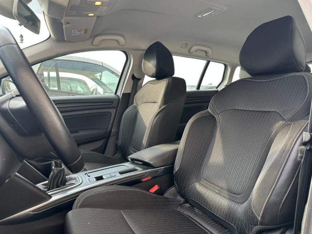 RENAULT Megane usata, con Alzacristalli elettrici