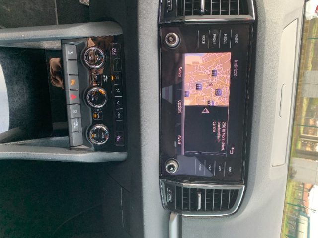 SKODA Karoq usata, con Fendinebbia