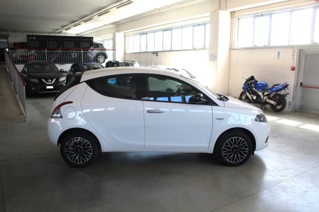 LANCIA Ypsilon usata, con Autoradio