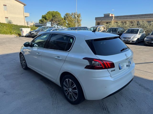 PEUGEOT 308 usata, con Cerchi in lega