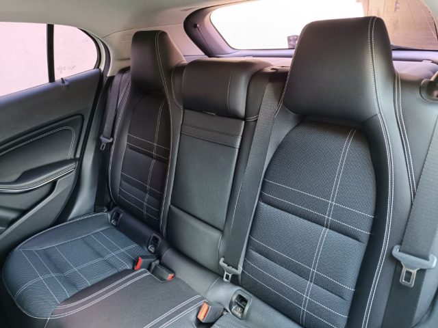 MERCEDES-BENZ GLA 200 usata, con Pneumatici quattro stagioni