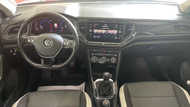 VOLKSWAGEN T-Roc usata, con Controllo automatico clima