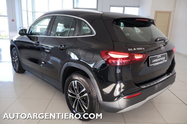 MERCEDES-BENZ GLA 180 usata, con Airbag laterali