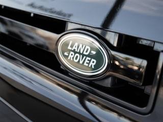 LAND ROVER Defender usata, con Autoradio digitale