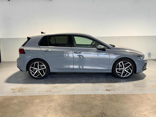VOLKSWAGEN Golf usata, con Autoradio