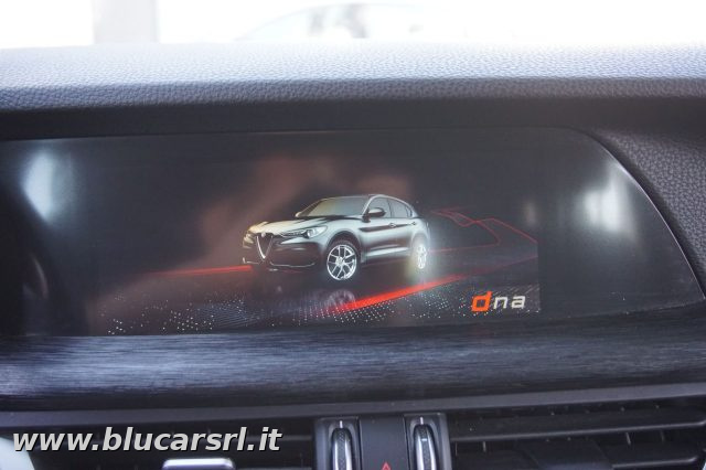 ALFA ROMEO Stelvio usata, con Autoradio digitale