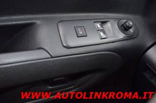 PEUGEOT Partner usata, con Sensori di parcheggio posteriori
