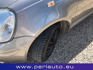 TOYOTA Yaris usata, con Airbag laterali