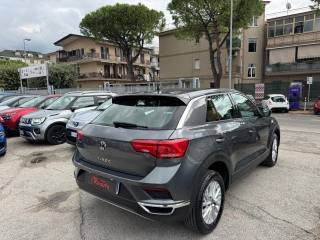 VOLKSWAGEN T-Roc usata, con Autoradio