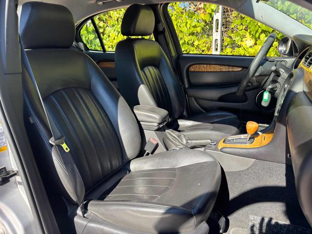 JAGUAR X-Type usata, con Controllo automatico clima