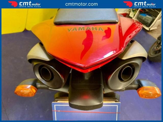 YAMAHA YZF R1 usata 8