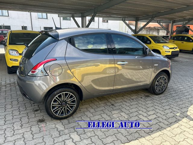LANCIA Ypsilon usata, con Controllo trazione