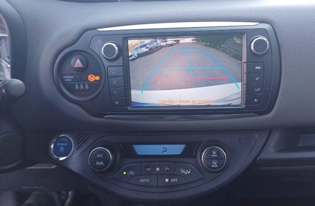 TOYOTA Yaris usata, con ESP