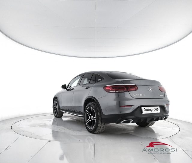 MERCEDES-BENZ GLC 300 usata 3