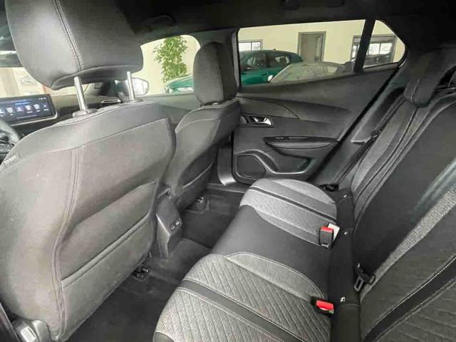 PEUGEOT 2008 usata, con Controllo automatico clima