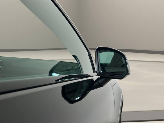 VOLVO XC40 usata, con Sensori di parcheggio anteriori