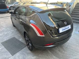 LANCIA Delta usata, con Autoradio
