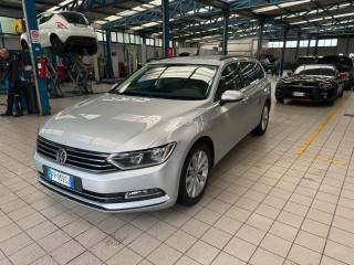 VOLKSWAGEN Passat Variant usata, con Airbag