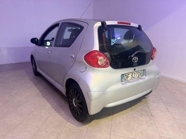 TOYOTA Aygo usata 9
