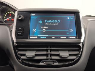 PEUGEOT 208 usata, con Touch screen