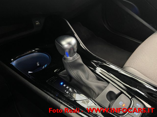 TOYOTA C-HR usata, con Park Distance Control