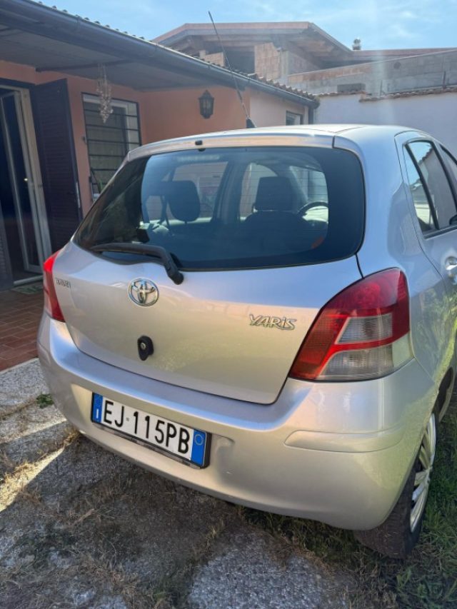 TOYOTA Yaris usata, con Airbag laterali