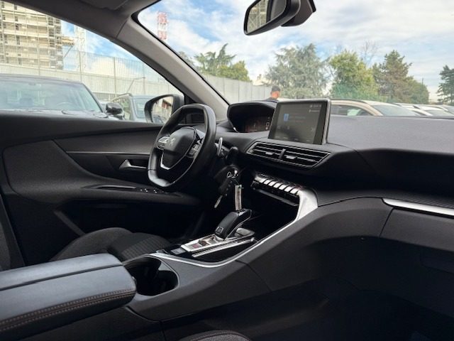 PEUGEOT 5008 usata, con ESP