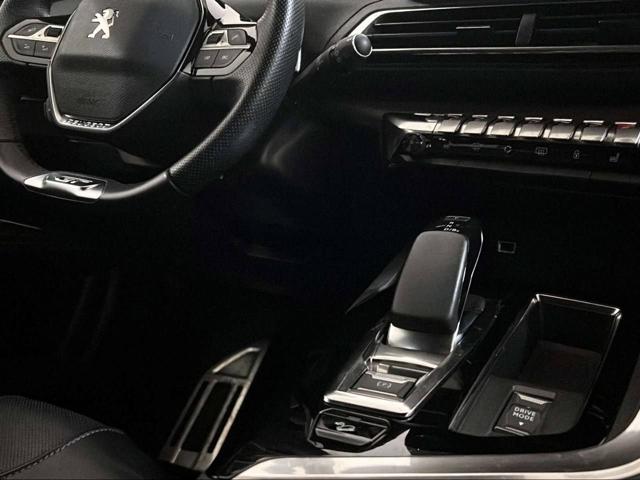 PEUGEOT 3008 usata, con Sedile posteriore sdoppiato