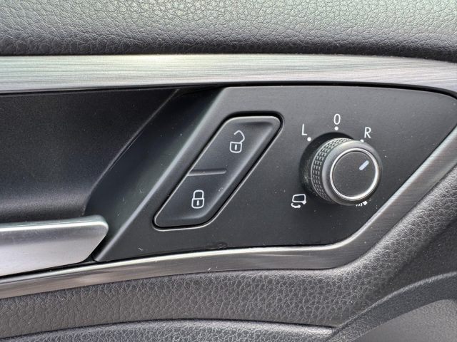 VOLKSWAGEN Golf usata, con Cruise Control