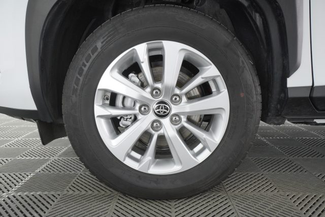 TOYOTA Yaris Cross usata 9