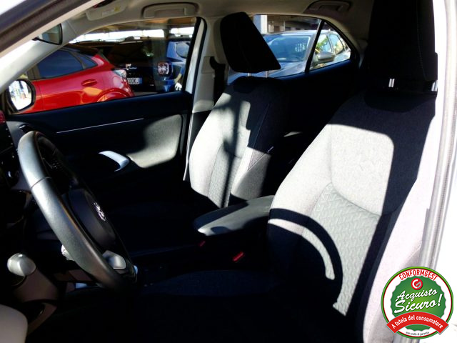 TOYOTA Yaris Cross usata, con Controllo automatico clima